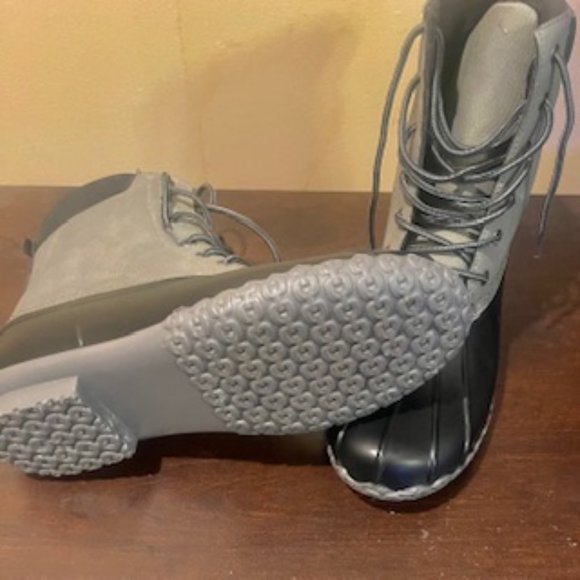 Waterproof Vintage Duck Boots - Picture 3 of 5